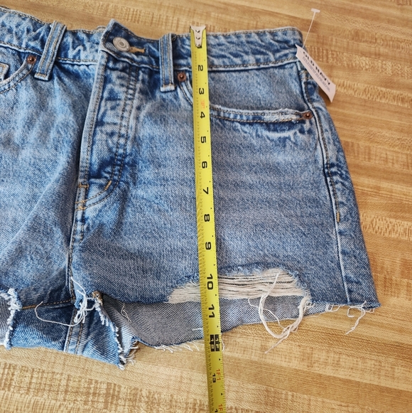 BUNDLE 2 Old Navy Women's Denim Shorts size 6 - Picture 11 of 15
